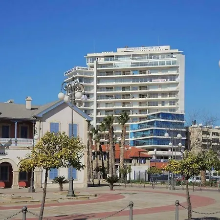 Lägenhet 1b Seaview - Finikoudes Beach